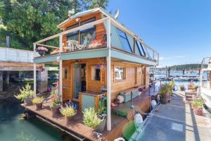 Floating Tiny House